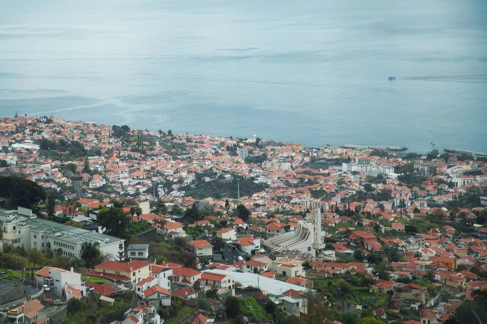 Les rues de Funchal à Madère, point de départ du réseau de bus