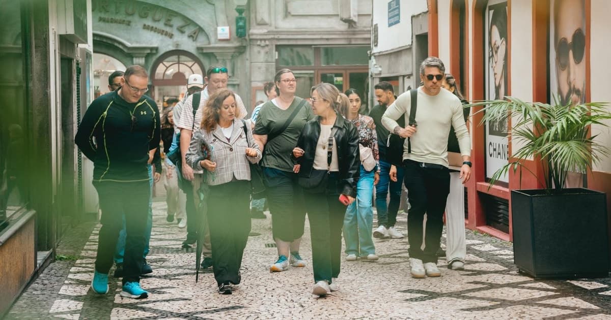 Étals et produits locaux du Mercado dos Lavradores à Funchal